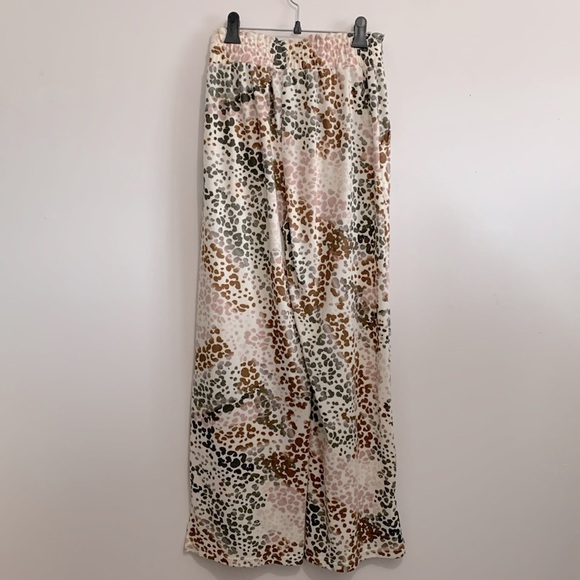 ❤️ Zac & Rachel women’s animal print knit wide leg pants size S - Picture 2 of 3